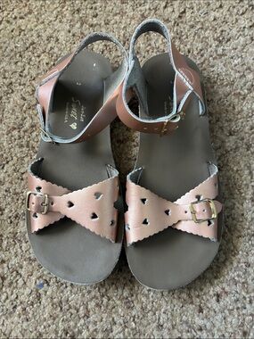 Girls Metallic Rose Pink Heart-Detail Ankle Strap Sandals